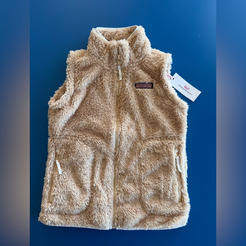 Vineyard Vines kids size Medium Camel Stillwater High Pile Vest